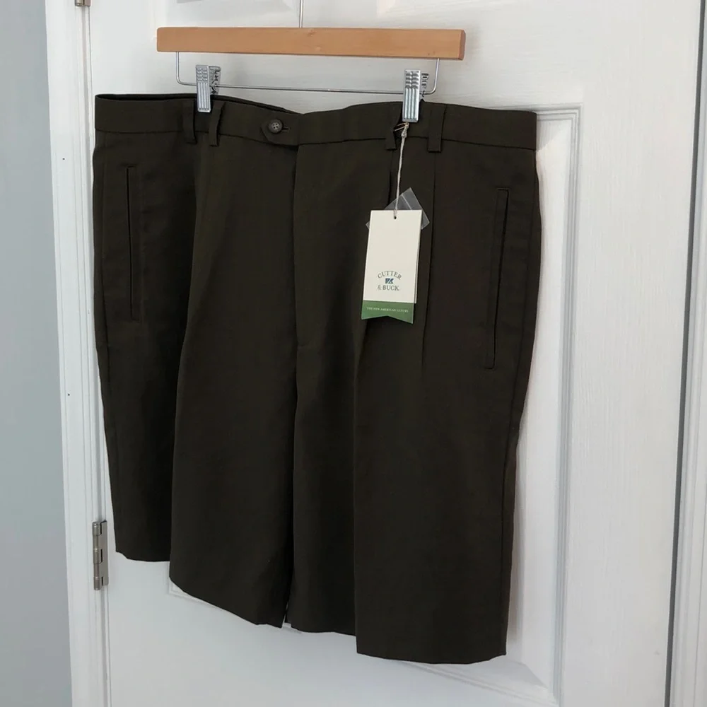 Cutter & Buck | NWT Olive Green Pleated Front Shorts📦